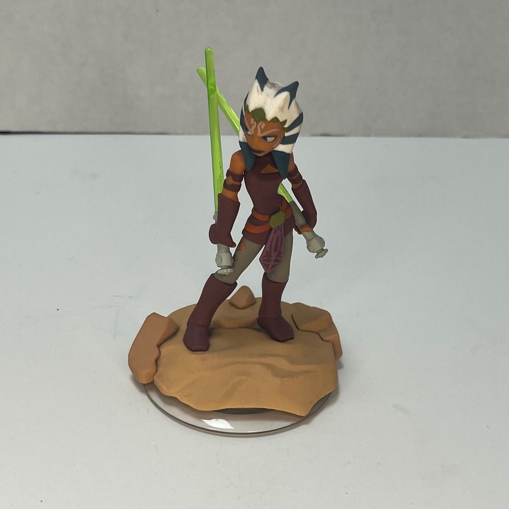 Disney Infinity 3.0 Star Wars Ahsoka Tano Figure‎ with Lightsabers